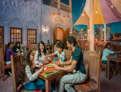 Combo (Save 42%): Bollywood Parks™ + Dubai Aquarium & Underwater Zoo Tickets